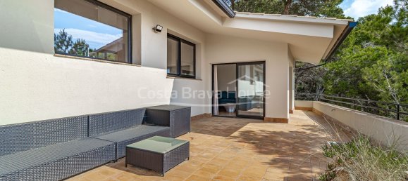3 bedrooms Townhouse in Begur, Spain No. 154029 10