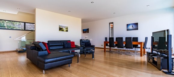 3 bedrooms Villa in Funchal, Portugal No. 139991 4