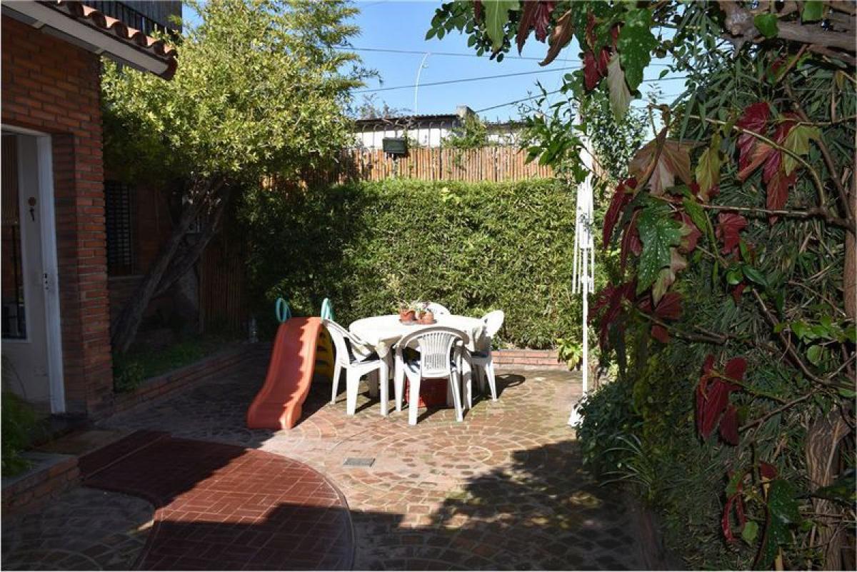 4 bedrooms House in Tres de Febrero, Argentina No. 98683