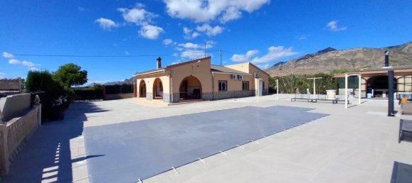 4 bedrooms Villa in Albatera, Spain No. 9800 4