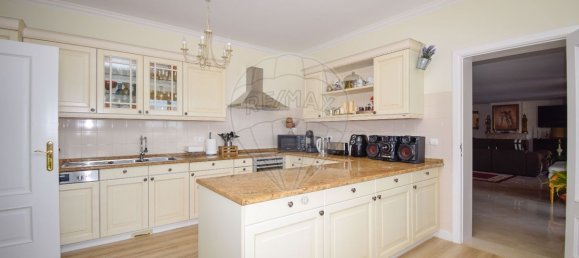 5 bedrooms Villa in Sintra, Portugal No. 188617 18