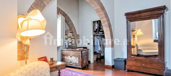 Villa T3 em Besana in Brianza, Italy N.º 72356 57