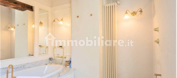 Villa T3 em Besana in Brianza, Italy N.º 72356 44