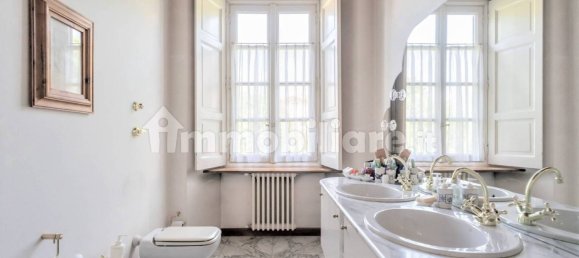 Villa T3 em Besana in Brianza, Italy N.º 72356 52