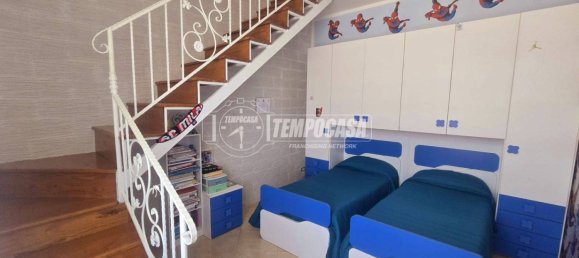 2 Schlafzimmer Wohnung in Nola, Italy, Nr. 9369 8