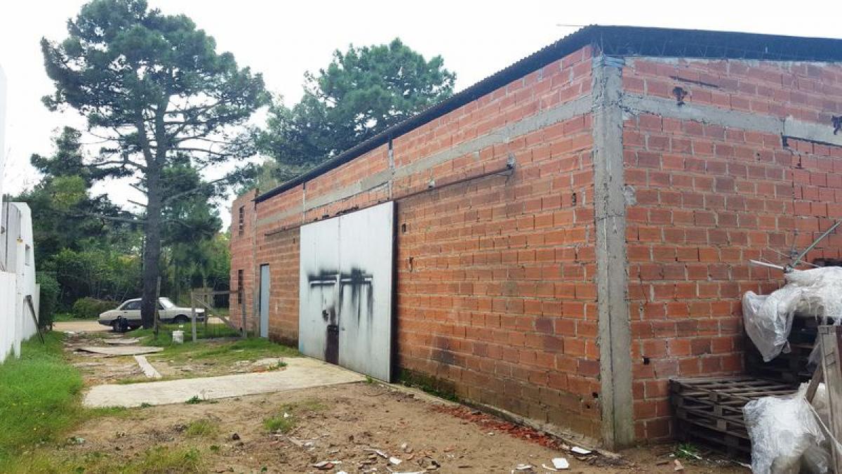 525m² Building in Mar del Plata, Argentina No. 106546