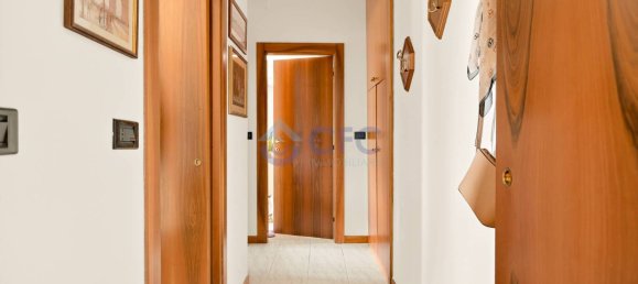 1 bedroom Apartment in Milan, Italy No. 362150 10