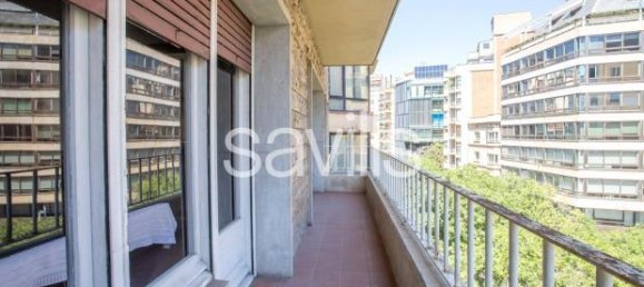 5 bedrooms Apartment in Barcelona, Spain No. 182323 2