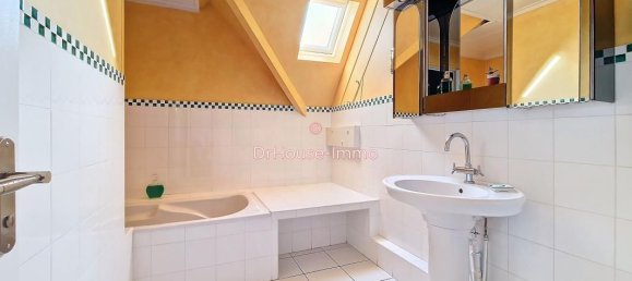 5 bedrooms House in Les Alluets-le-Roi, France No. 165683 13