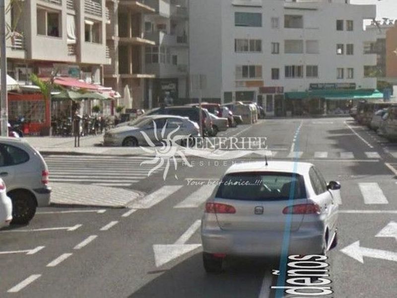  Commercial property in Arona, Spain No. 235501