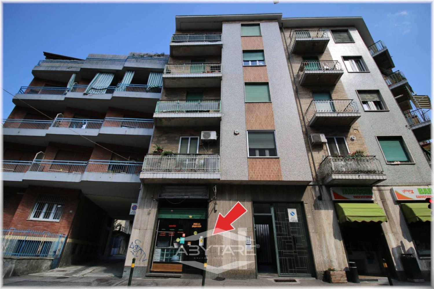 1 room Commercial property in Moncalieri, Italy No. 355178