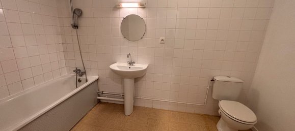 3 bedrooms House in Seine-Maritime, France No. 357206 4