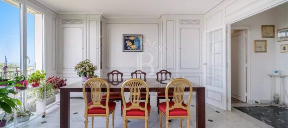 5 bedrooms Apartment in Paris, France No. 144670 6