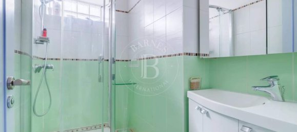 5 bedrooms Apartment in Paris, France No. 144670 15