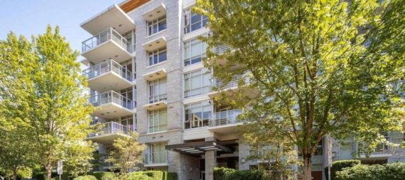 3 bedrooms House in British Columbia, Canada No. 1256 2