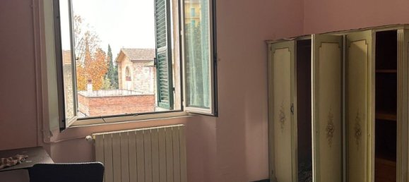 3 rooms Apartment in Perugia, Italy No. 50338 2