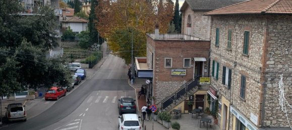 3 rooms Apartment in Perugia, Italy No. 50338 8