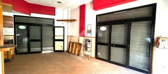 Imóvel comercial de 1 divisão em Rome, Italy N.º 63110 4