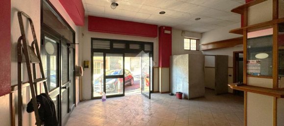 Imóvel comercial de 1 divisão em Rome, Italy N.º 63110 13