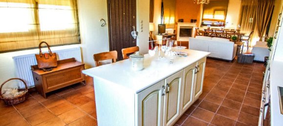 3 bedrooms Commercial property in Epanomi, Greece No. 5594 6