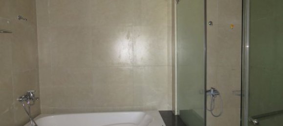 4 bedrooms Villa in Long Bien, Vietnam No. 4073 12