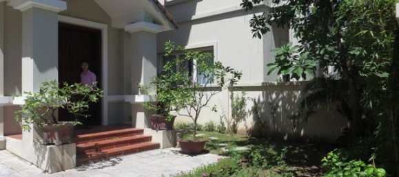 4 bedrooms Villa in Long Bien, Vietnam No. 4073 2