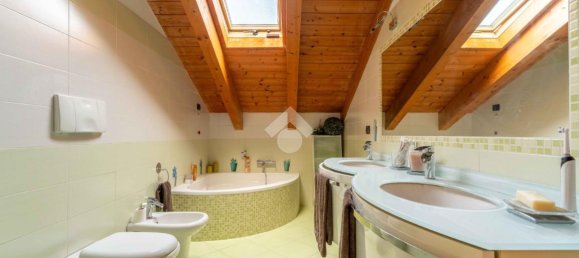 4-Zimmer Doppelhaus in Cisliano, Italy, Nr. 146257 32