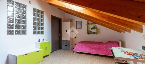 4-Zimmer Doppelhaus in Cisliano, Italy, Nr. 146257 31