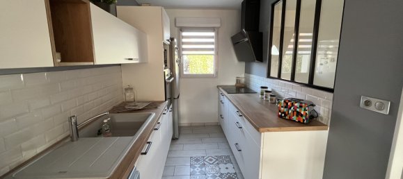 Дом с 3 спальнями в Сен-Рош, Франция № 103819 3