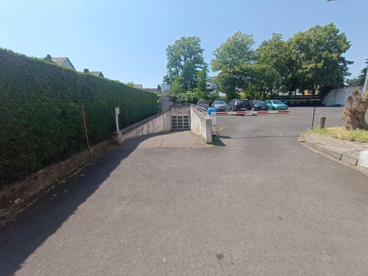 Parkplatz in Offenbach, Germany, Nr. 175584