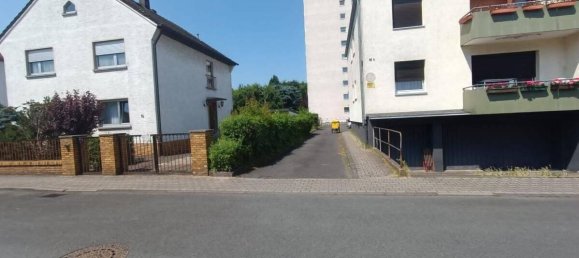 Parkplatz in Offenbach, Germany, Nr. 175584 11