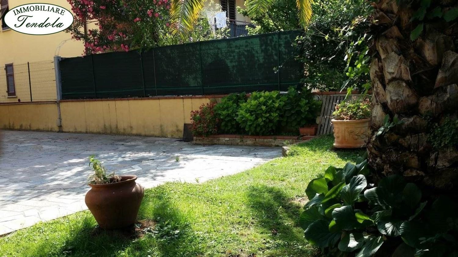 6 rooms House in Castelnuovo Magra, Italy No. 273809