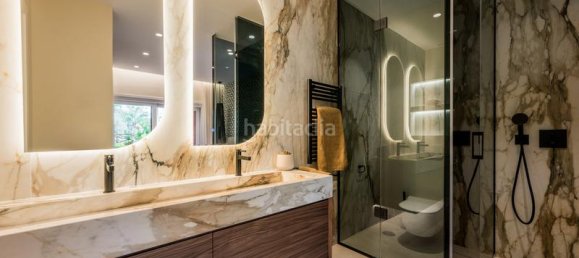 Apartamento de 3 dormitorios en Estepona, Spain No. 132081 30