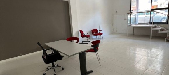 60m² Commercial property in Ragusa, Italy No. 256342 10