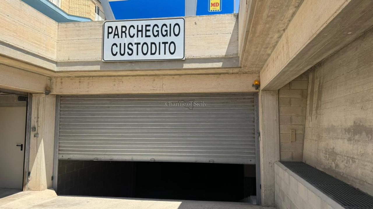 Garaje en Ragusa, Italy 14 m² No. 232795