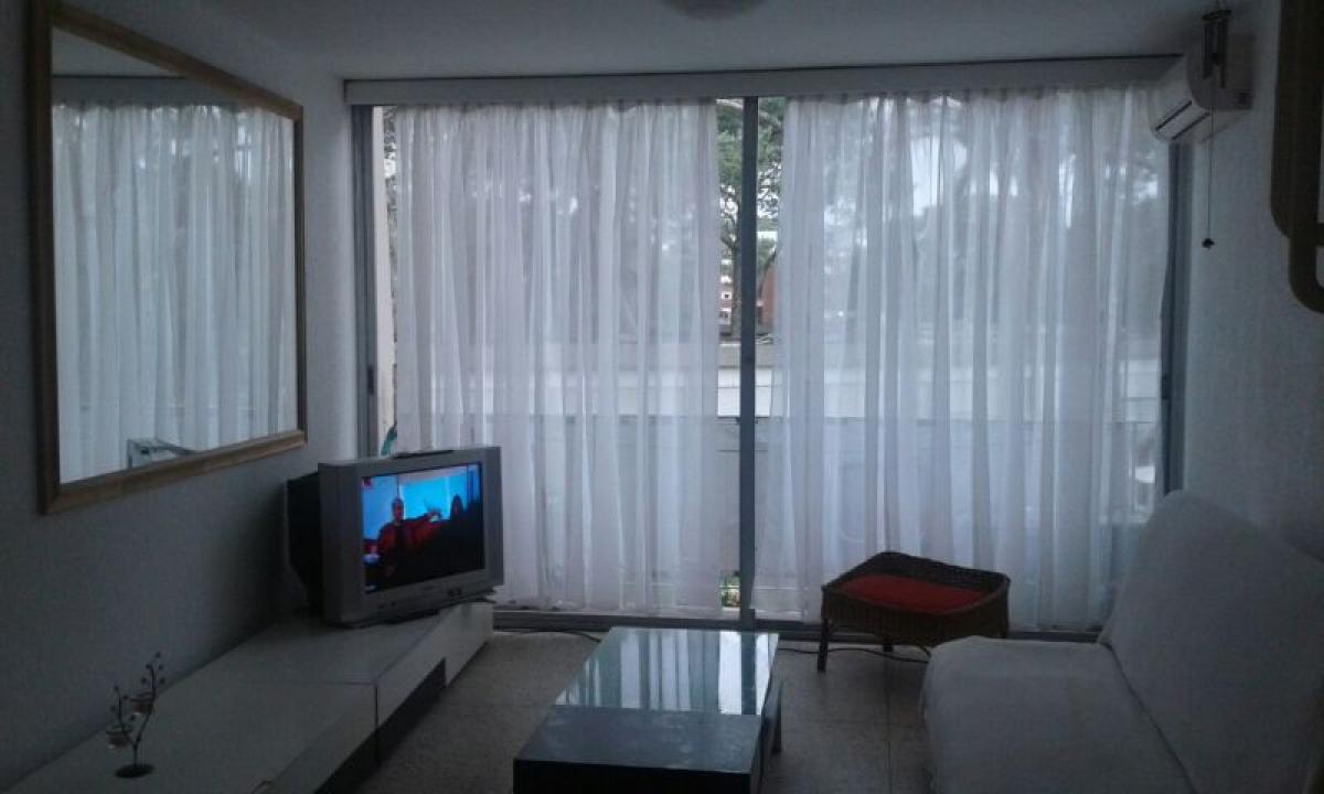 2 bedrooms Apartment in Maldonado, Uruguay No. 3250
