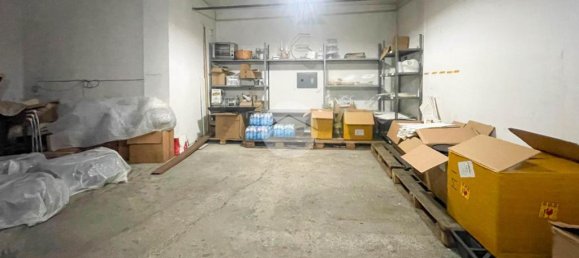 Коммерческая недвижимость с 2 комнатами в Брешиа, Италия № 324241 21