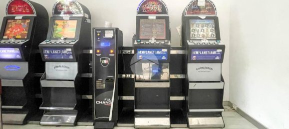 Коммерческая недвижимость с 2 комнатами в Брешиа, Италия № 324241 18