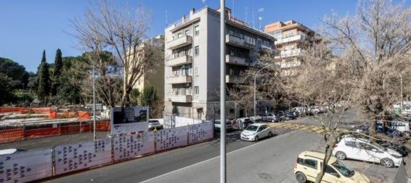 3 rooms Apartment in Rome, Italy No. 221123 20