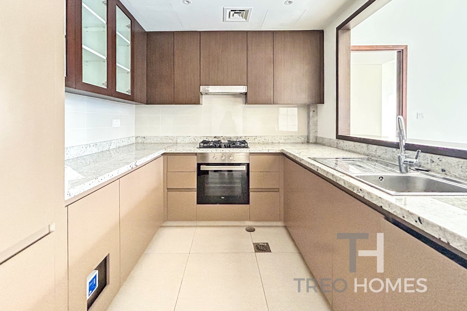 Квартира с 1 спальней в Бурдж-Халифа, ОАЭ № 31401