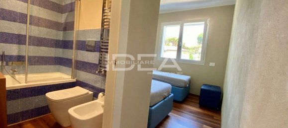 8 rooms Villa in Pietrasanta, Italy No. 73967 15