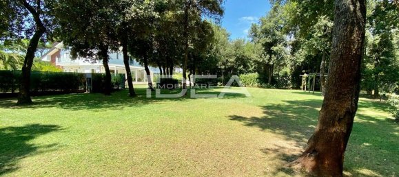 8 rooms Villa in Pietrasanta, Italy No. 73967 19