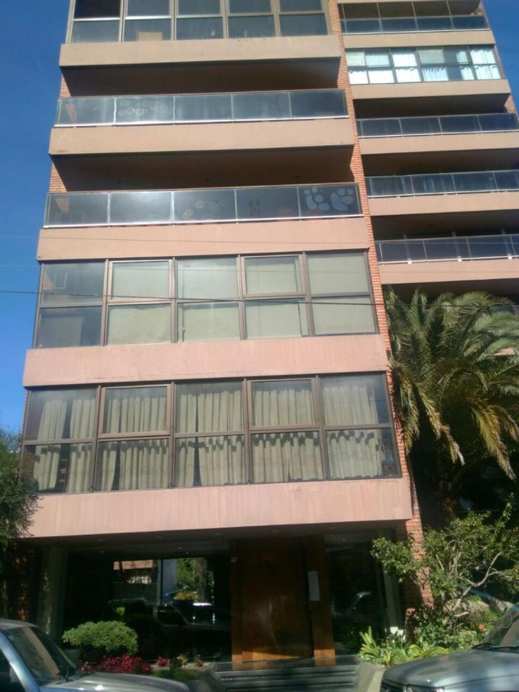 4 bedrooms Apartment in Buenos Aires, Argentina No. 87650