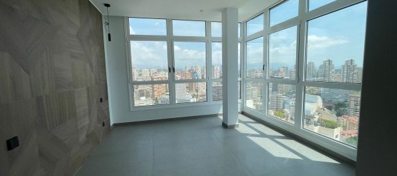 3 bedrooms Penthouse in Benidorm, Spain No. 6233 11