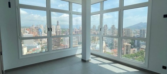 3 bedrooms Penthouse in Benidorm, Spain No. 6233 12