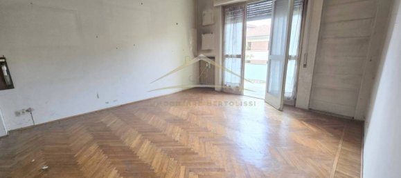Apartamento de 3 dormitorios en Borgosesia, Italy No. 266879 18