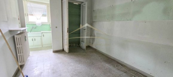 Apartamento de 3 dormitorios en Borgosesia, Italy No. 266879 4