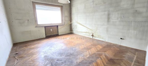 Apartamento de 3 dormitorios en Borgosesia, Italy No. 266879 12