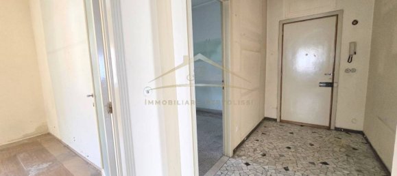 Apartamento de 3 dormitorios en Borgosesia, Italy No. 266879 14