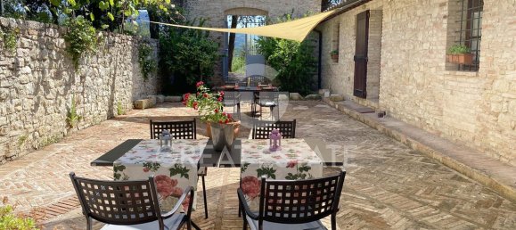 16 bedrooms Apartment in Corciano, Italy No. 55860 4